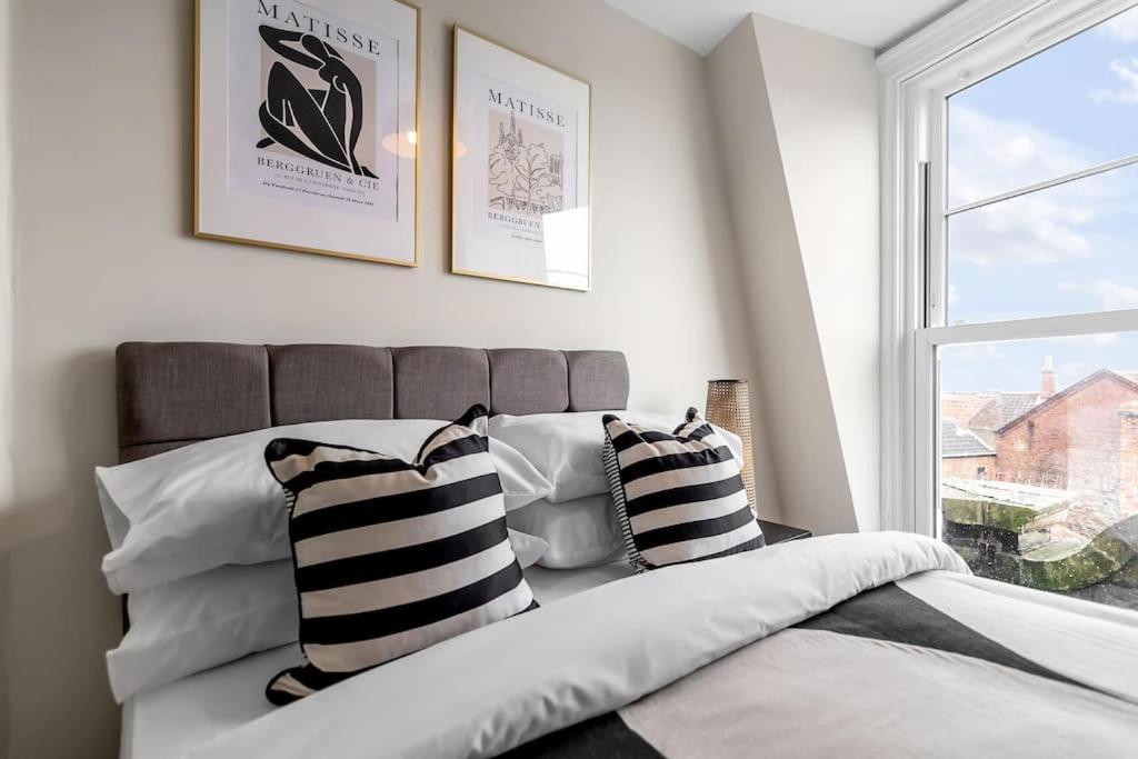 1-Bed Seaside Apartment With Parking โครเมอร์ ภายนอก รูปภาพ